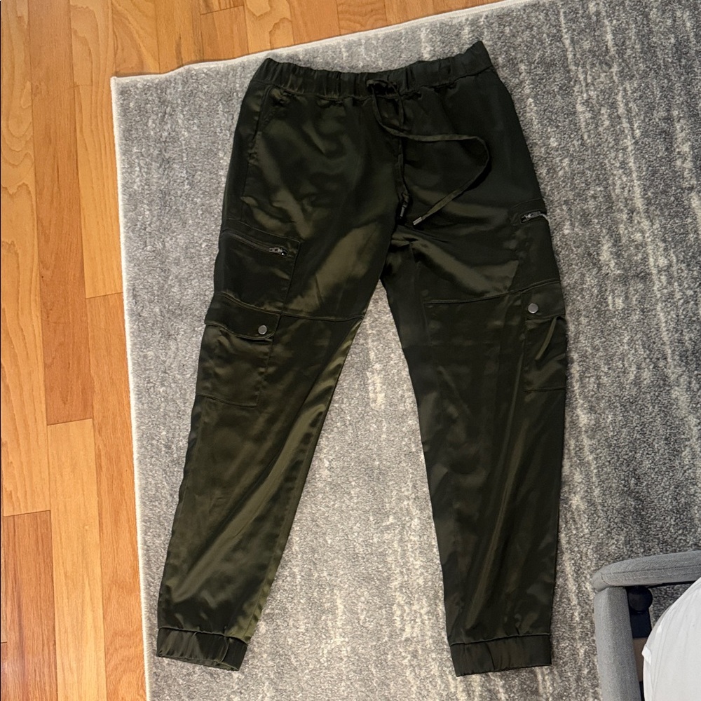 Women’s Olive Green Cargo Pants
